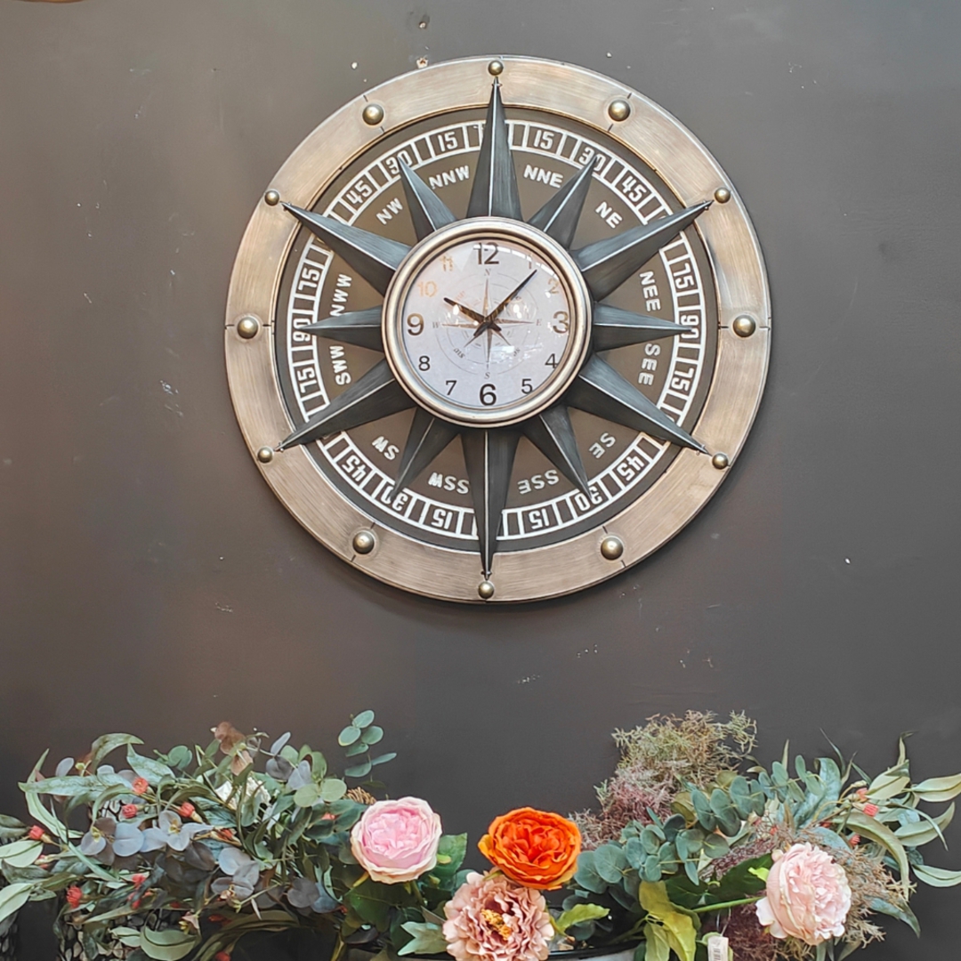 Metal Star Compass Clock 79cm image 1